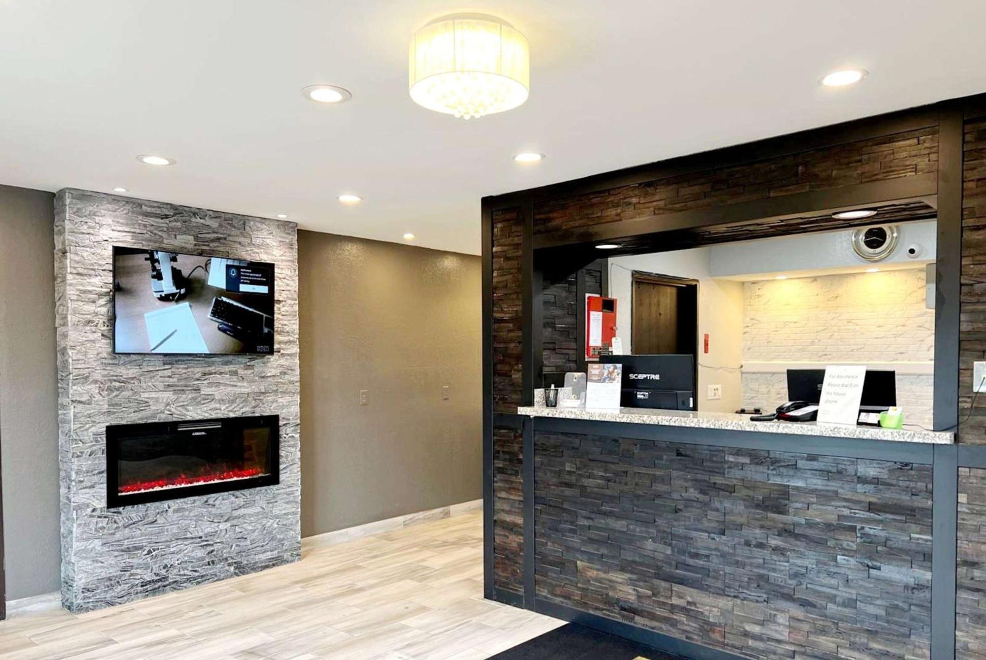 Hotel Super 8 By Wyndham Cedar Rapids Exteriér fotografie