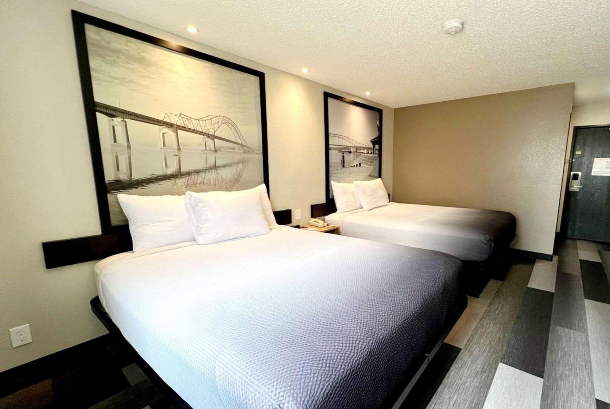 Hotel Super 8 By Wyndham Cedar Rapids Exteriér fotografie