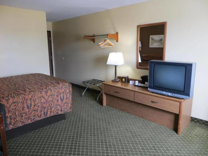 Hotel Super 8 By Wyndham Cedar Rapids Exteriér fotografie